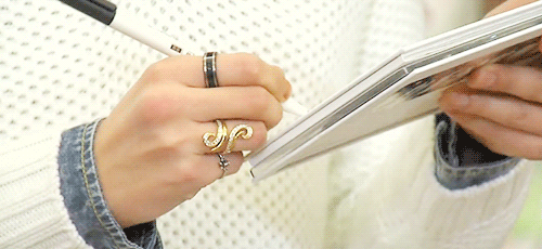 namuyeols:   sungyeol’s perfect hands (◡‿◡✿)    