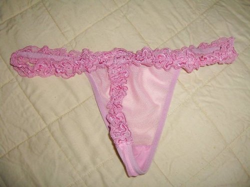 celanadalamwanitaxxx: Three thongs and a matching polka dot bra and knickers set, for when there&rsq