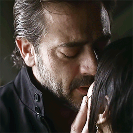 jdm-negan-mcnaughty: Jeffrey Dean Morgan. 10 randomly chosen kisses. Just for science as usual :)