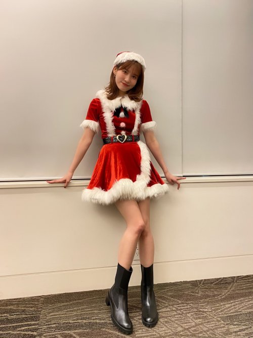 soimort:  谷口めぐ Megu Taniguchi - Instagram - Sat 25 Dec 2021  Merry X’mas❤️ 