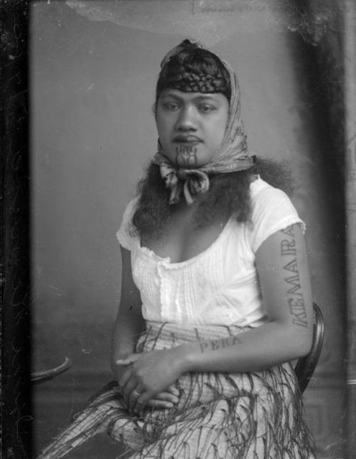 vintageeveryday:Moko Kauae: 30 incredible portraits of Maori women with their tradition chin tattoos from the early 20th century.