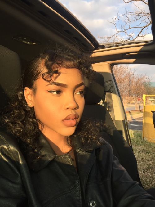 kingoftheheelstate:  aaijaaa:  ✨✨  😩😩😩😩