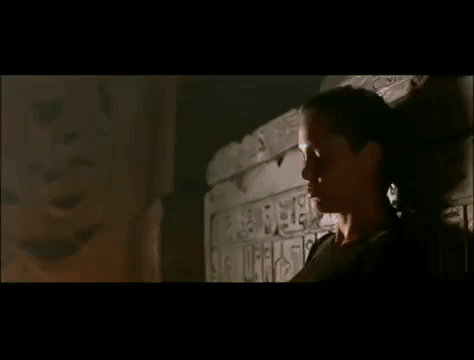 mymoviesmysoul:    Tomb Raider- Crafting Lara Croft (Angelina Jolie) 