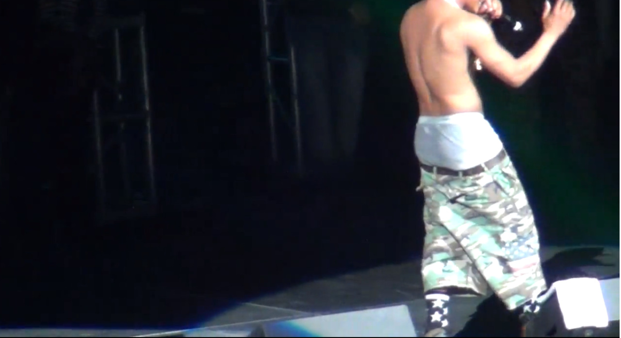 lamarworld:  Rapper T.I. bulge &amp; ass appreciation(PART 2) 