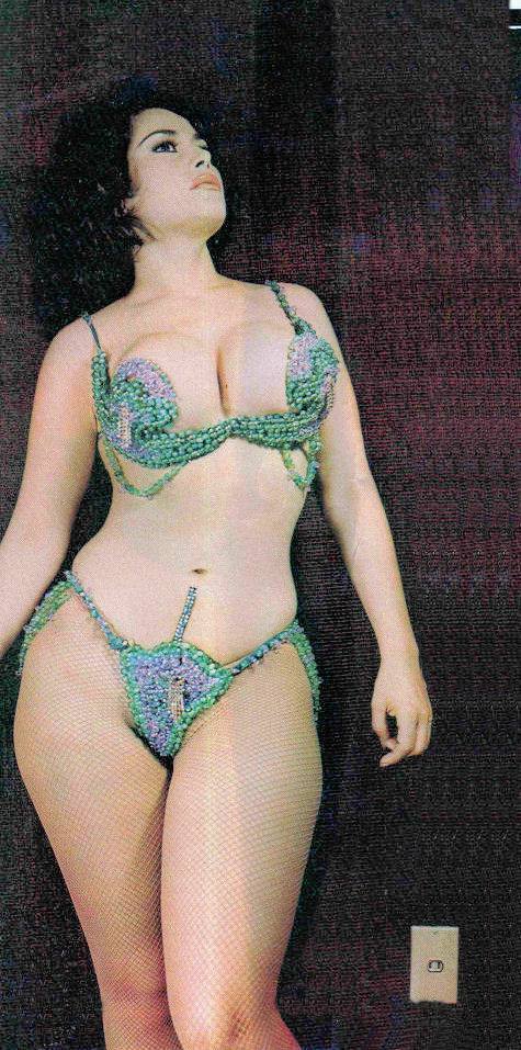 kafkasgirlfriend:  burlesquemermaids:    María del Rosario Mendoza(Rossy Mendoza) vedette,