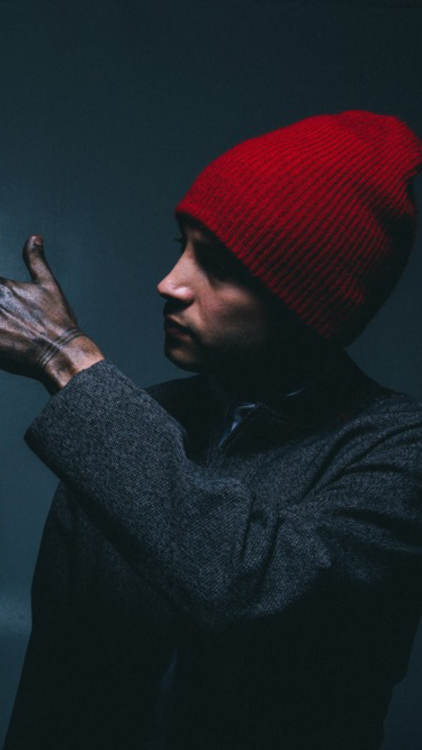 tulockscreens:• Twenty One Pilots Friendship Lock Screen •• Pick Your Side : Josh Or Tyler •• Self M