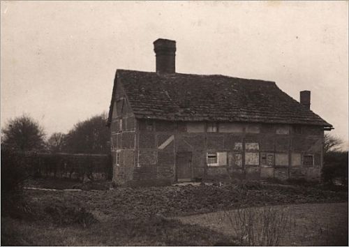 Bolney (West Sussex, 1908).