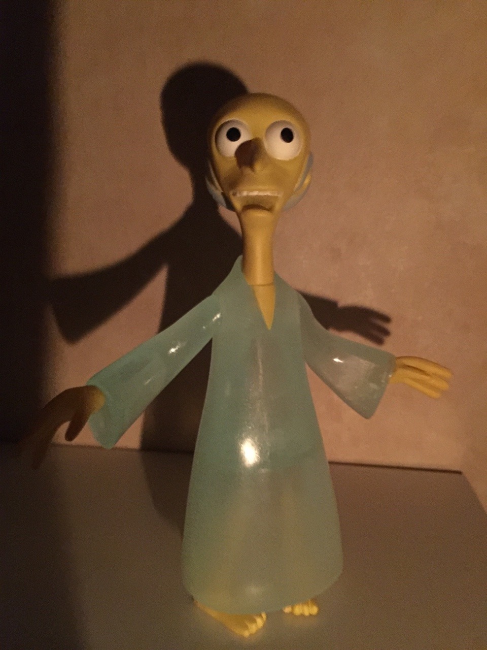toynerd:  “I bring you… love.”