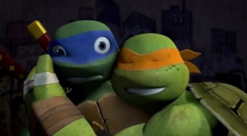 centerfudge:  // leonardo and michaelangelo hugging appreciation post // 