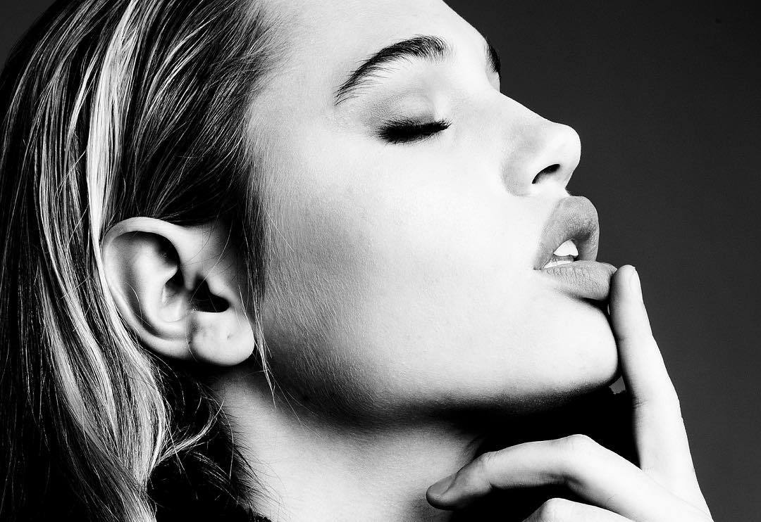 womeniaminlovewith:  Women I Am In Love With (Instagram @meredithmickelson)