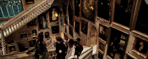 professorlupins:Harry Potter and the Prisoner of Azkaban (2004)Stairs and portraits