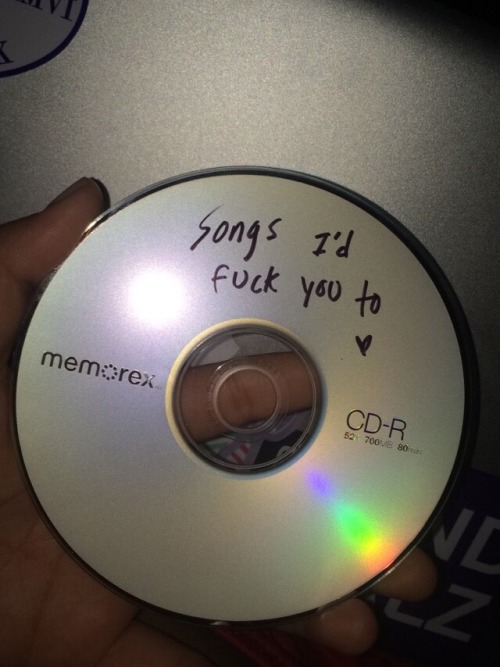 operattack:latelycravingmore: Everyone needs this cd Were the fuck is the Woolay Remix?