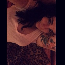 In an exclusive relationship with my bed 😴💍 #goodnight #ohyeah #cherryblossomtattoos #ilookitalian #butimnot #kbye