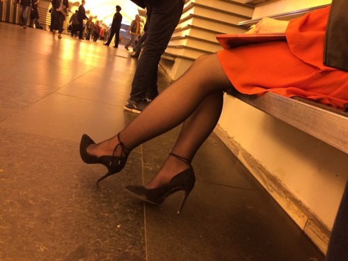 Hot legs in nylon. Candid camera.