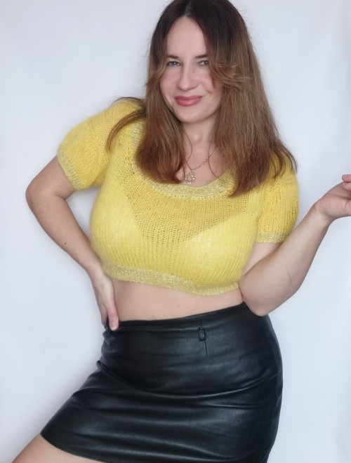 www.etsy.com/listing/1109809854/yellow-crop-mohair-sweater-fluffy-soft?click_key=c88c282e4e3