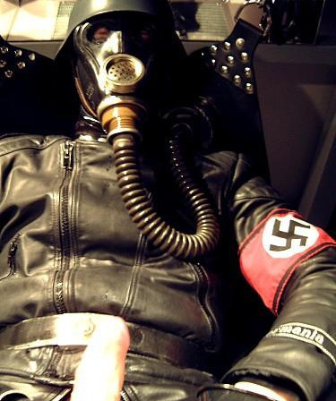 kingstrain:  sneaxskin:  goil  auf jeden! 
