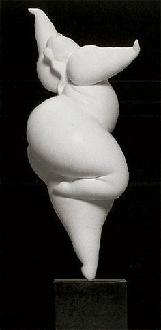 curvee-org:  Amazing Curvy Sculptures &amp; Figurines. For more see the Curvee