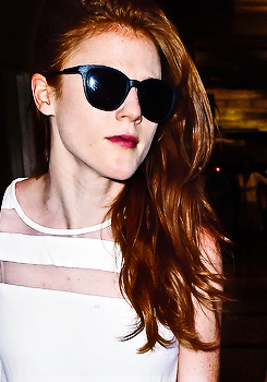 nymheria:  favourite celebrity meme » candids [3/5] ↳ at LAX (July 2014) 