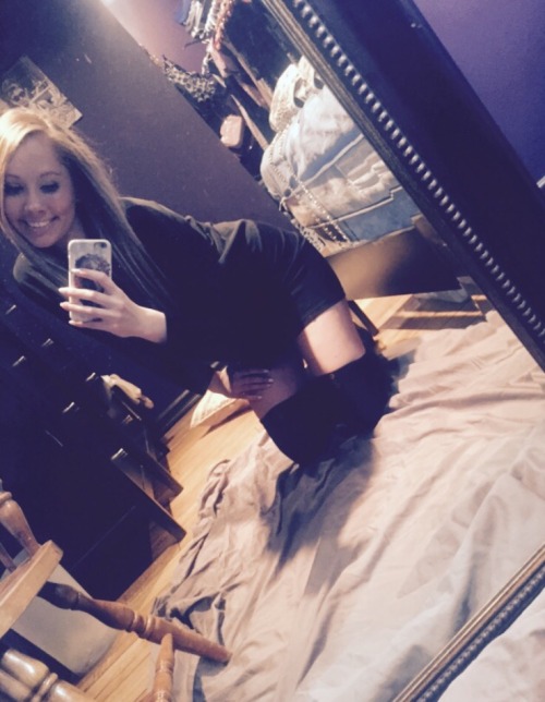 onemorenightbabes:That was a lot of questions in a row so here’s and awkward selfiepaypal.me
