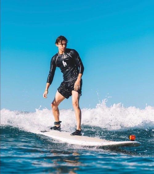 starksparker: “When in Hawaii…”