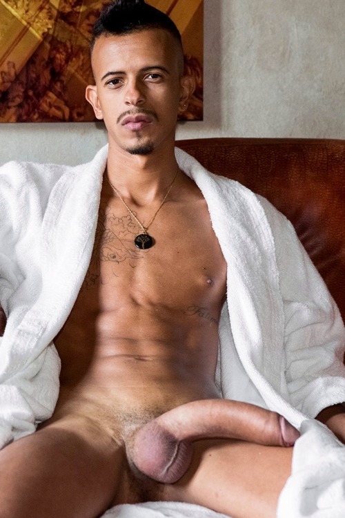 hungdownunder:  For more hot guys, follow me at:http://hungdownunder.tumblr.com/