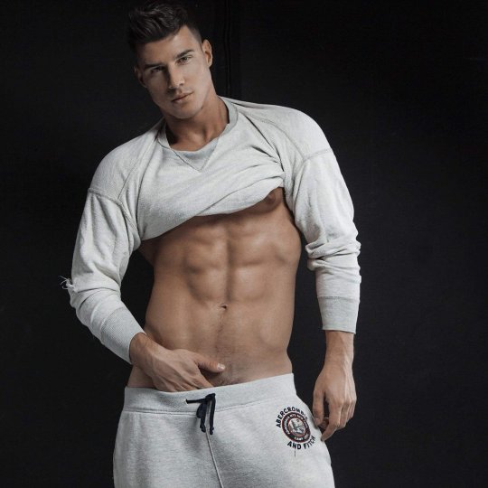 Mcflyeon’s Top Male models and body builders