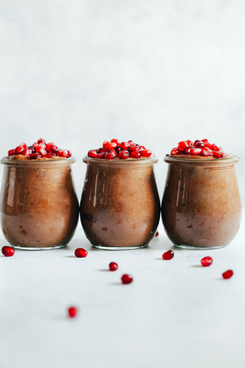 INSTANT CHOCOLATE BANANA CHIA SEED PUDDING