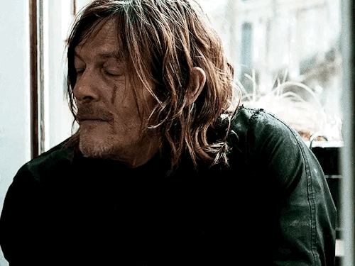 Do-It-All Salon | Daryl Dixon X Fem!Reader