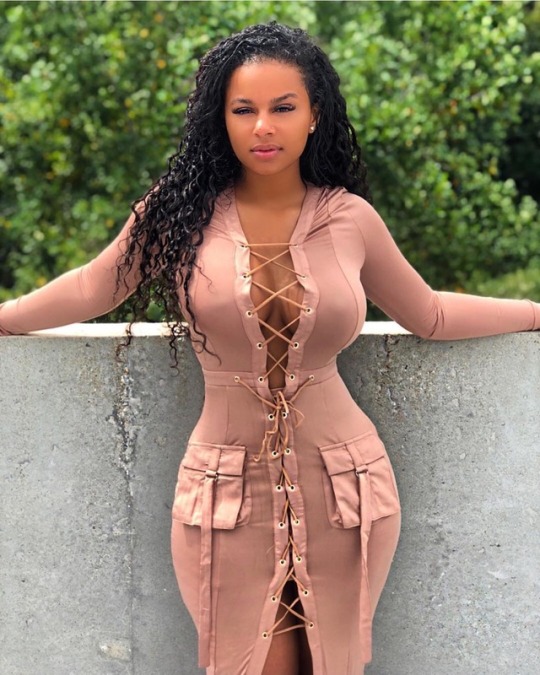 fletchertrowan: postbadchicks:    Beautiful Winnie 