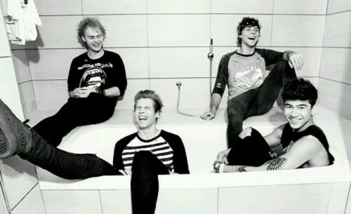 kilahadriana:5 seconds of summer