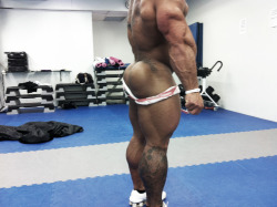 sexysportif:  bodybuilder sexy