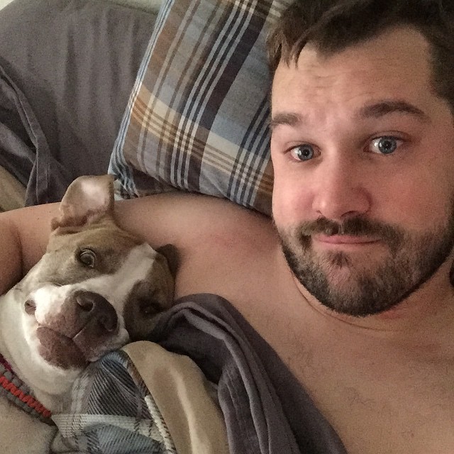 jpdoogle:  Saturday morning cuddles with Natalie Portman