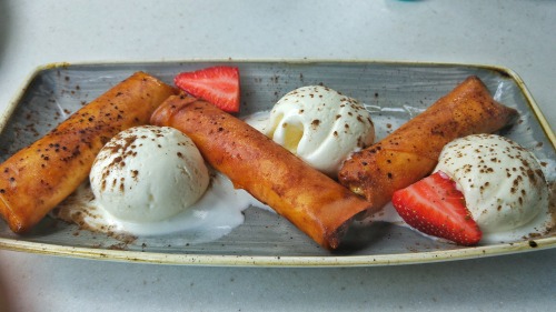 foodpornit:Salted Caramel Filled Spring Rolls #FoodPorn 3 isn’t enough! via dexter184