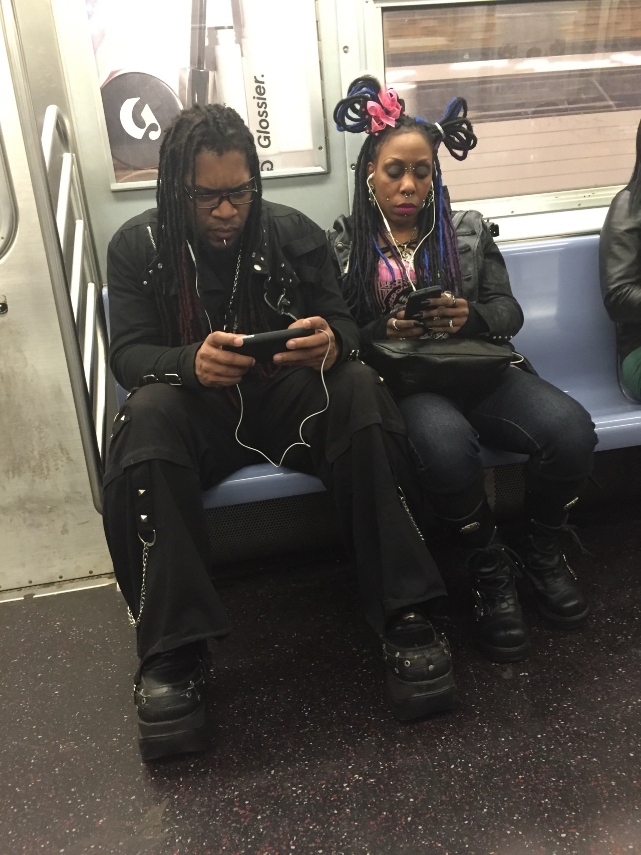 the-nadex:  Saw this couple on the subway. I love everything about them 😍 