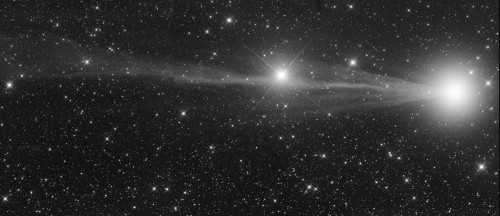 Comet Lovejoy ( C/2014 Q2 ). Photo taken on 21/12/2014 by Gerald Rhemann [1500x649]