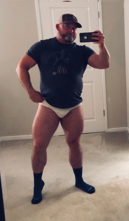 djcoop:daddiesnextdoor:Want to see more hot hairy daddies, bears, and silver foxes? Follow me! My qu