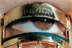 complexae:  Revlon (1997), Elinor Carucci 