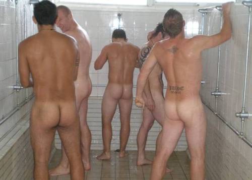 XXX showergayboyz:  Public nudity pix with more photo