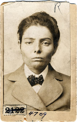 girls-will-be-boys:  Laura Bullion (October 1876 – December 2, 1961) female outlaw of the Old West. 