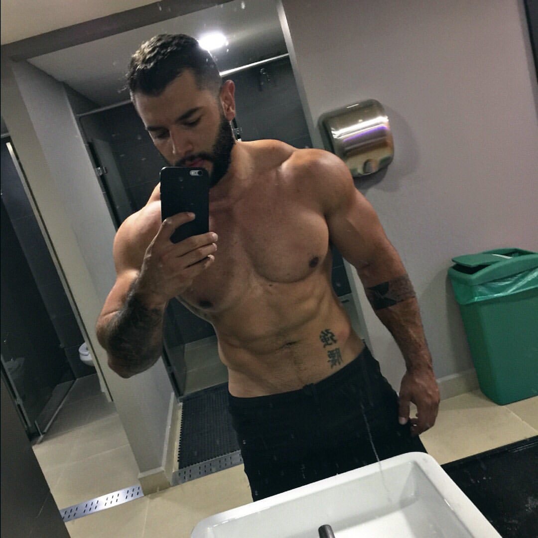 musclesycophant:  