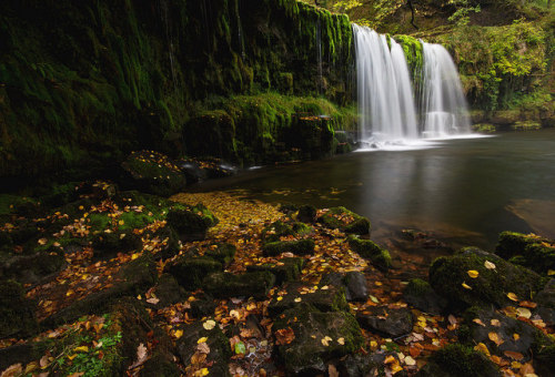 The Falls in Autumn by Martyn.Smith. on Flickr.