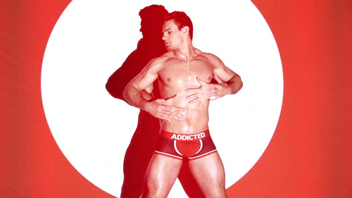 romy7:  Trippy…but hot ;)
