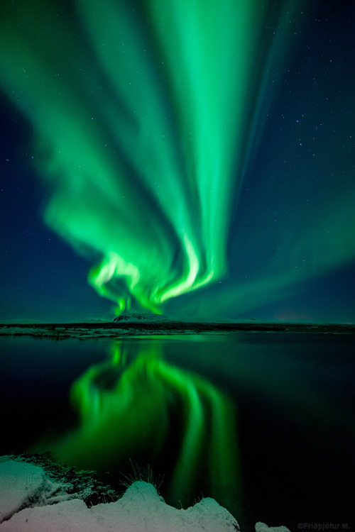 h4ilstorm:  Aurora Reflected In Þingvallavatn (by Friðþjófur M.)