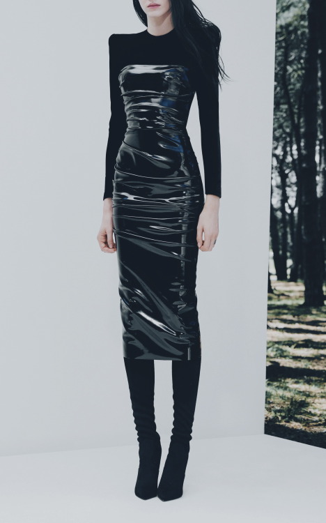 Alex Perry / Vinyl Midi Dress