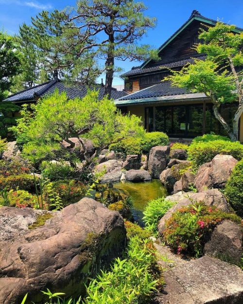 松任ふるさと館庭園“紫雲園” [ 石川県白山市 ] Matto Furusatokan Garden, Hakusan, Ishikawa の写真・記事を更新しました。 ーー駅