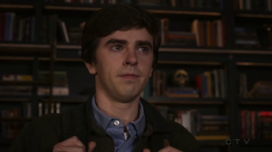 Freddie Highmore 717152f13efc7bc3f2548368f2d9d01127d8d3f7