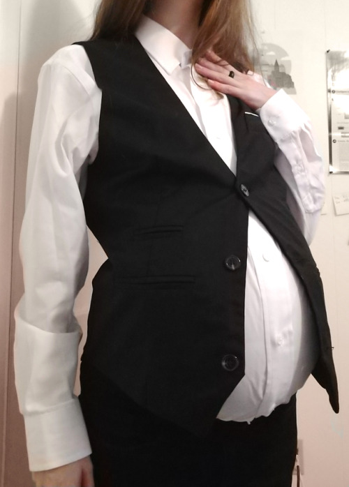 rubberpet: yeah pregnant maids are great and all but for your consideration: pregnant butler (but fo