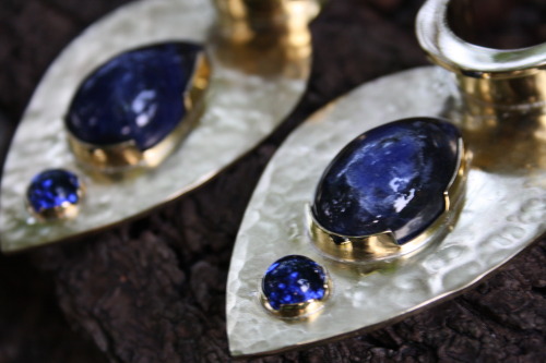 modificationnotmutilation:  theizmiz:  WEIGHTS WEIGHTS WEIGHTS! I just finished these lovelies! All handmade by yours truly! The body and the spreaders are hand cut and formed from 2mm brass sheet, the settings are 0,5mm, 2 handcarved dropshaped sodalite