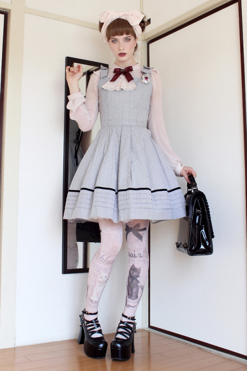 Nyan Nyan Neko Cat themed lolita meetup (that&rsquo;s a mouthful) at @qpot_official Café Dress: old 