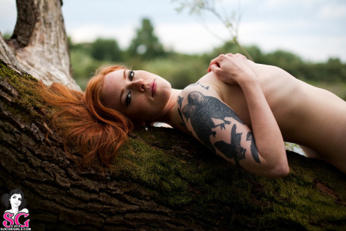 AnnaLee Suicide Girl, beautiful, sensuous redhead. Not sure whether she’s from Ireland or Scotland…  Would Go for Scotland but read somewhere that she’s actually Irish…  Anyway, absolutely beautiful